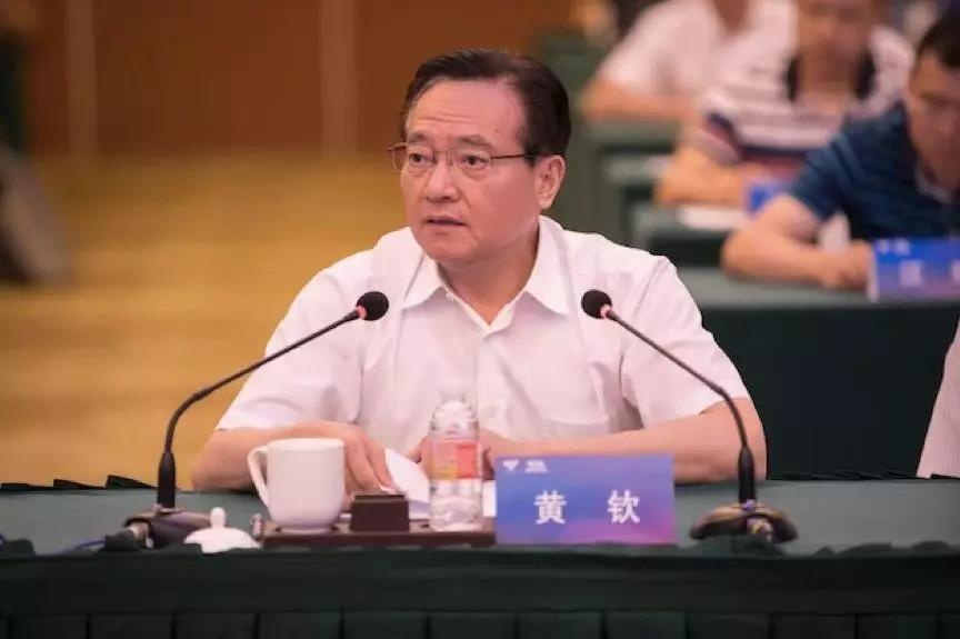 �����г����հ䷢�ݽ�